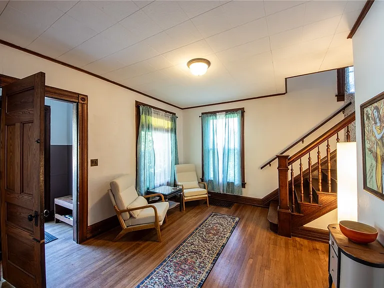 35 Cherry St — Photo 4