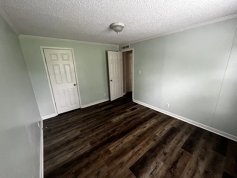 1098 Victory Ln — Photo 17