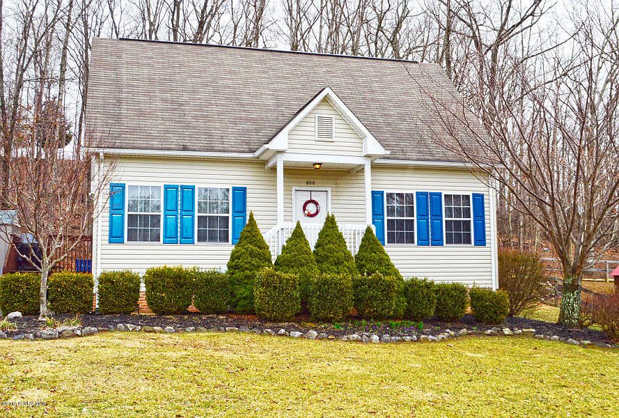 1st image of 606 Cedar Hill Dr