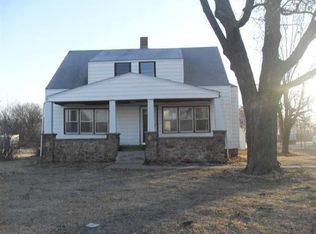 2212 Wilson Rd, Grantville, KS 66429