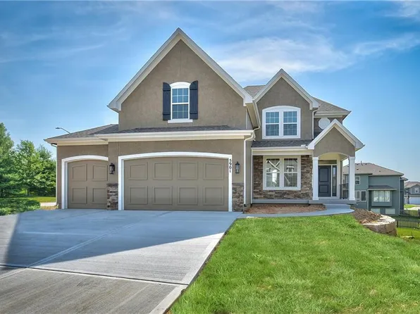 12536 S Sunray Dr, Olathe, KS 66061
