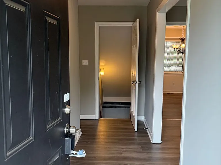 6877 Briarwood Dr — Photo 9