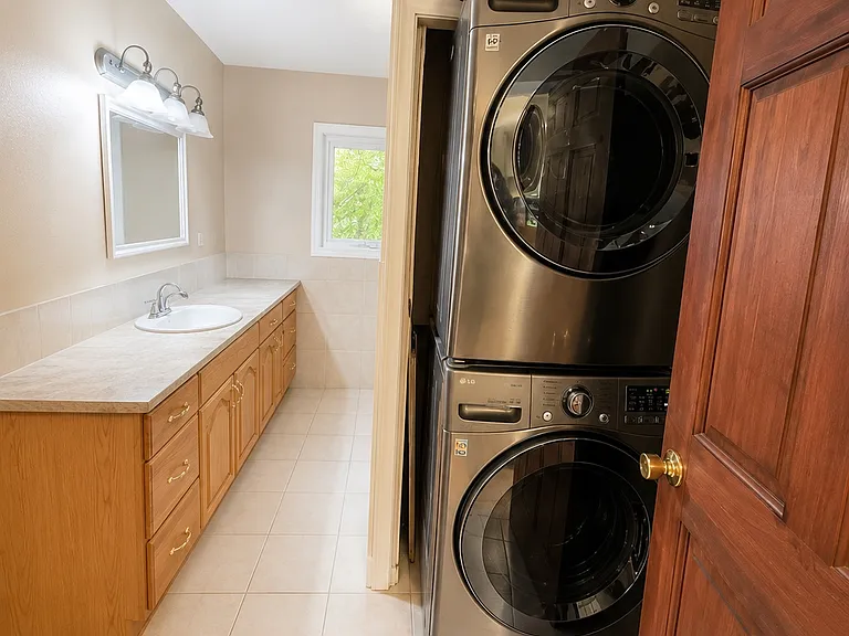 625 Saddle River Rd — Photo 14