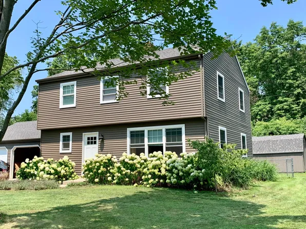 1481 Trebor Rd, Saint Joseph, MI 49085