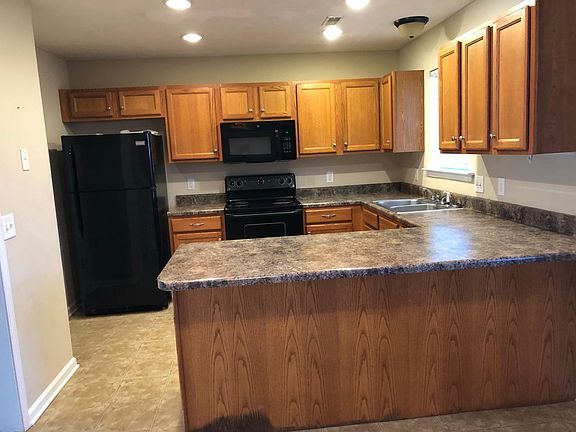4th image of 1201 Auldridge Dr