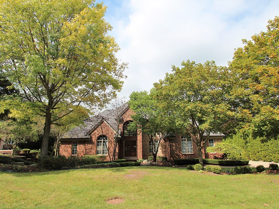 1st image of 17385 Rolling Woods Cir