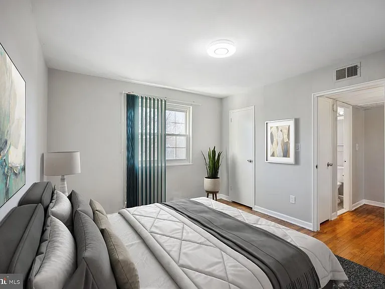 6243 Wilson Blvd #301 — Photo 6