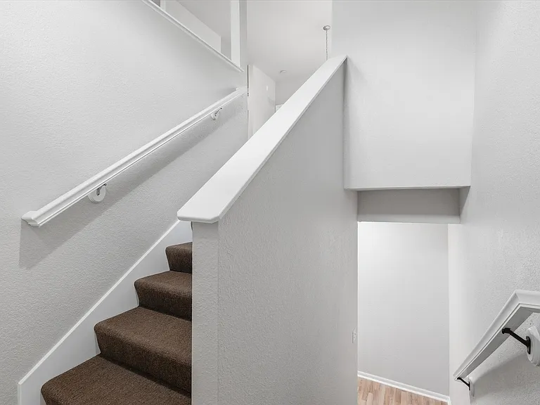 10341 Parkview Ave — Photo 4
