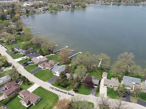 3rd image of 170 Oakwood Dr