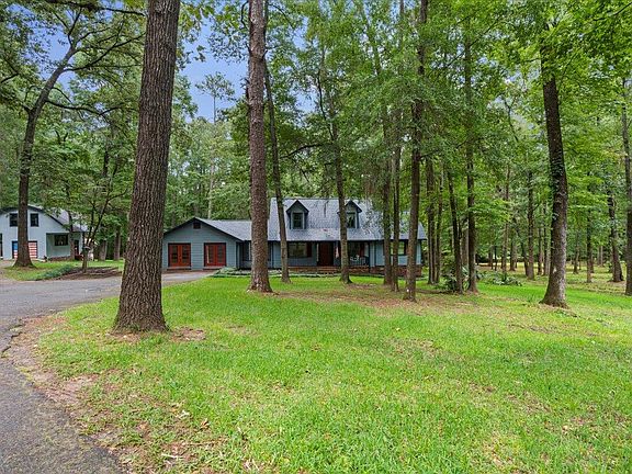 3rd image of 422 Deerwood Dr. Drive