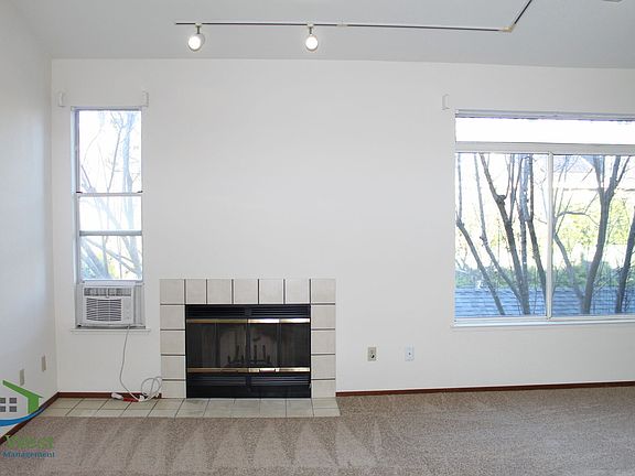 4th image of 45 Hobson St APT 2B