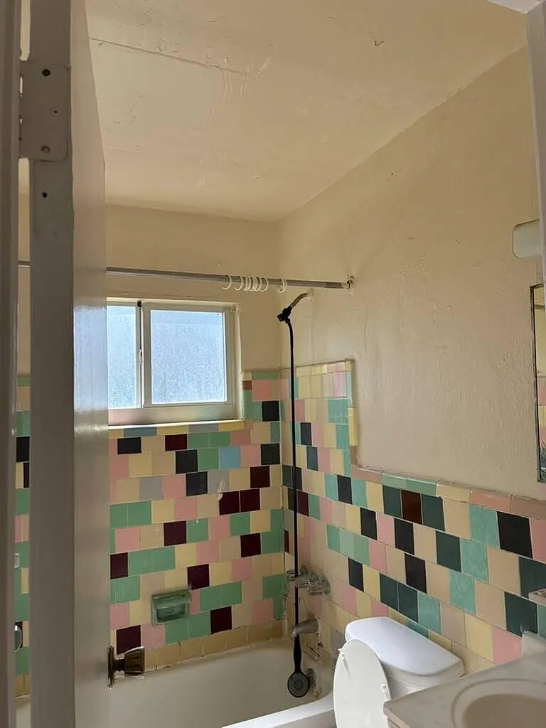 1 bed, 1.0 bath, 2456 sqft, $1,395 — Photo 1