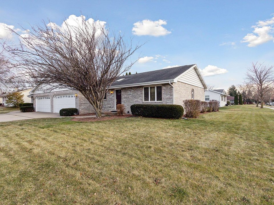 1st image of 3204 Thames Ln