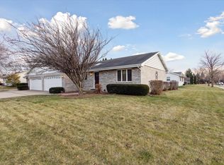 3204 Thames Ln, Janesville, WI 53546