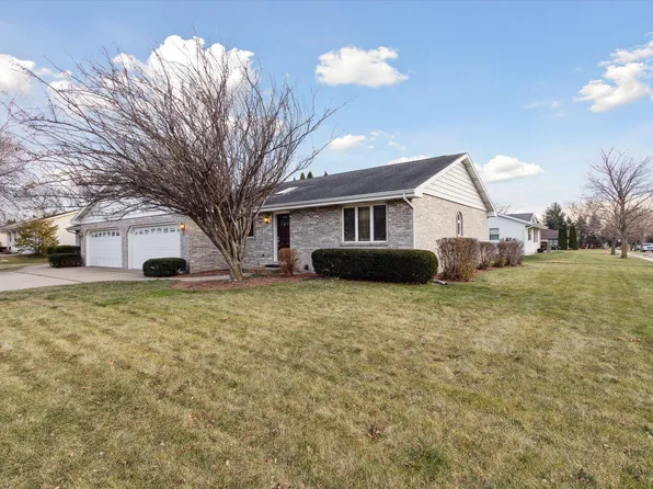 3204 Thames Ln, Janesville, WI 53546