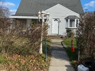 30 Decker Rd, Haskell, NJ 07420