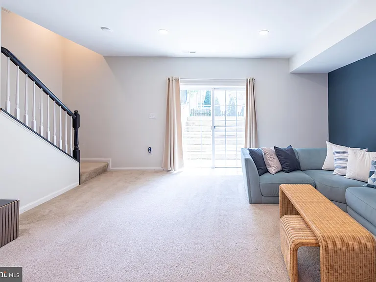 8727 Raleigh Mews — Photo 49