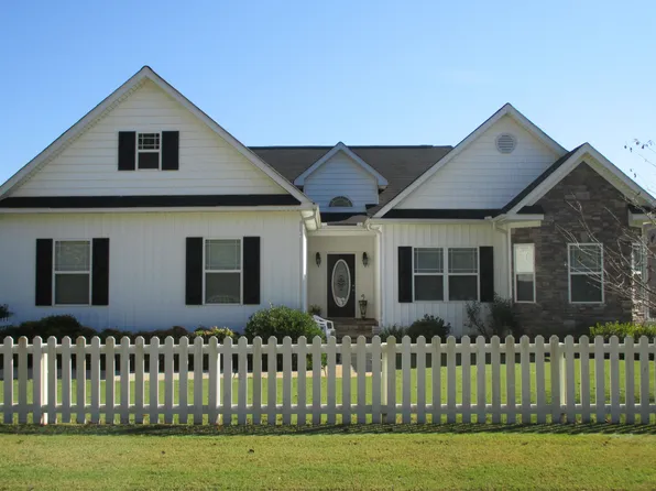501 Grace Ct, Temple, GA 30179