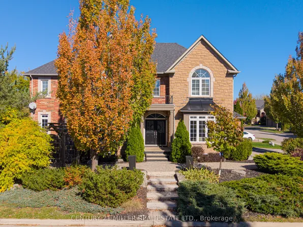 2211 Glencairn Rd, Oakville, ON L6M 4S1