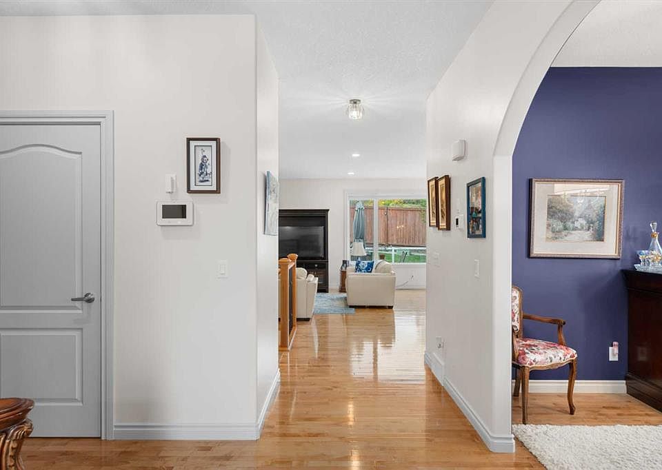 1st image of 64 S Elysian Cres SW