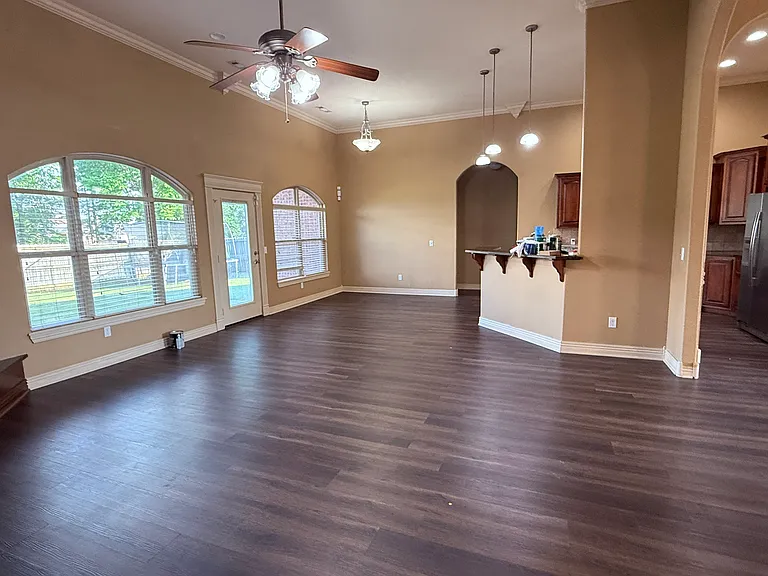 2601 SW Azalea Ave — Photo 2