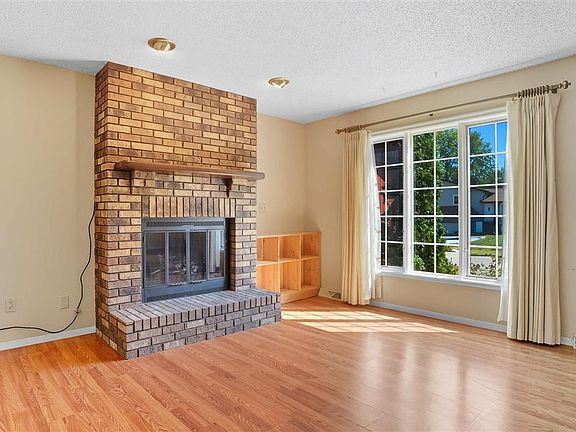 4th image of 1444 Eastview Dr