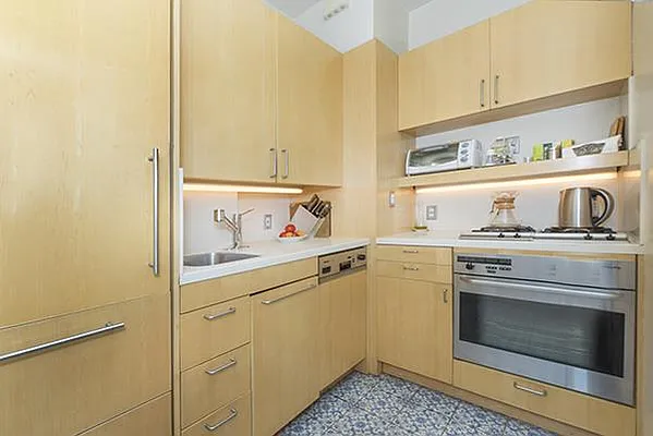 Sold by Charles H. Greenthal | media 19