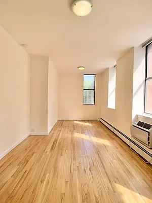 Rented by A Space Realty NY LLC | media 7