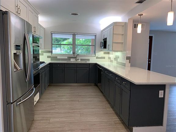 5th image of 3001 Goldenrod St