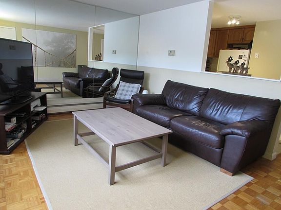 3rd image of 100C Washington Park Dr APT 9