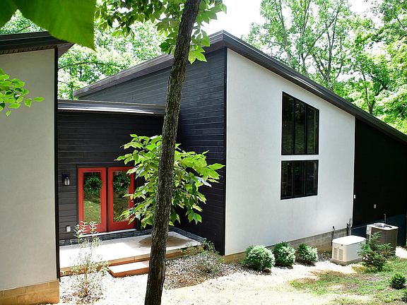 2nd image of 2074 Yana Ln