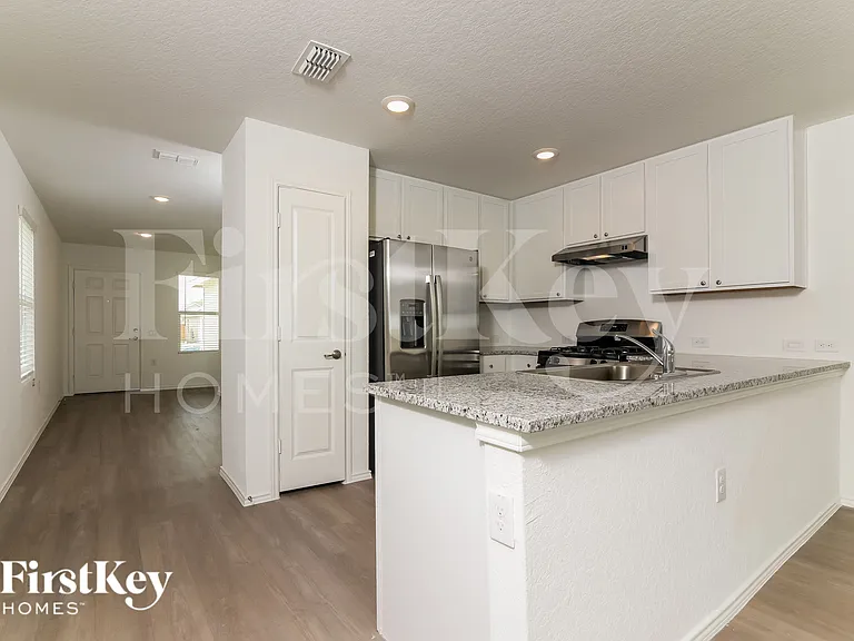 4530 Emma Way — Photo 5