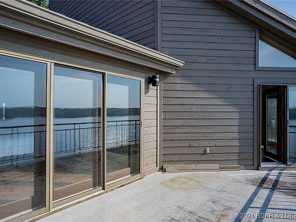 3rd image of 4461 Hamrock Ln ## 631
