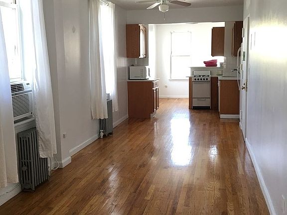 4th image of 432 Humboldt St APT 3L