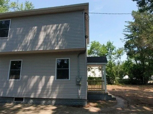 8 Fulton Street, Brentwood, NY 11717