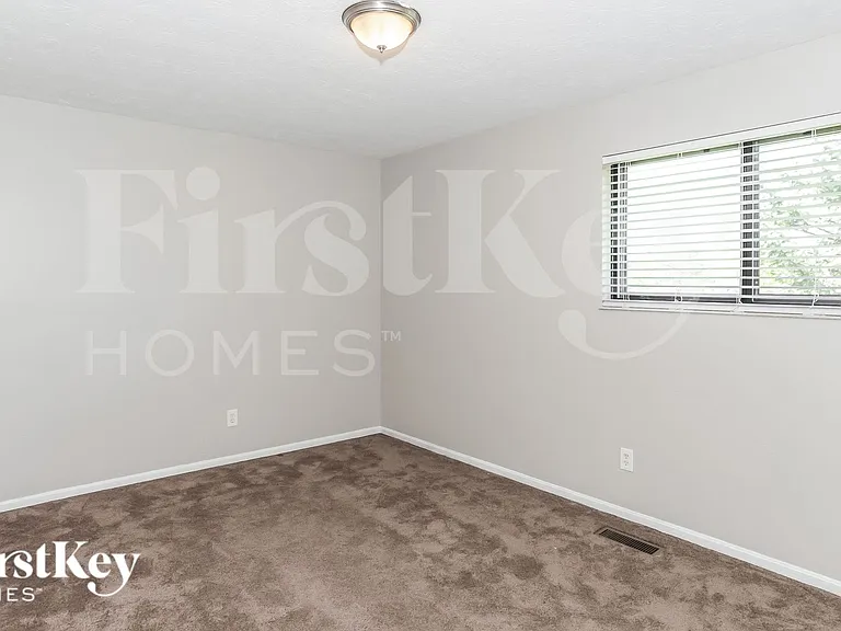 3938 Schroeder Dr — Photo 11