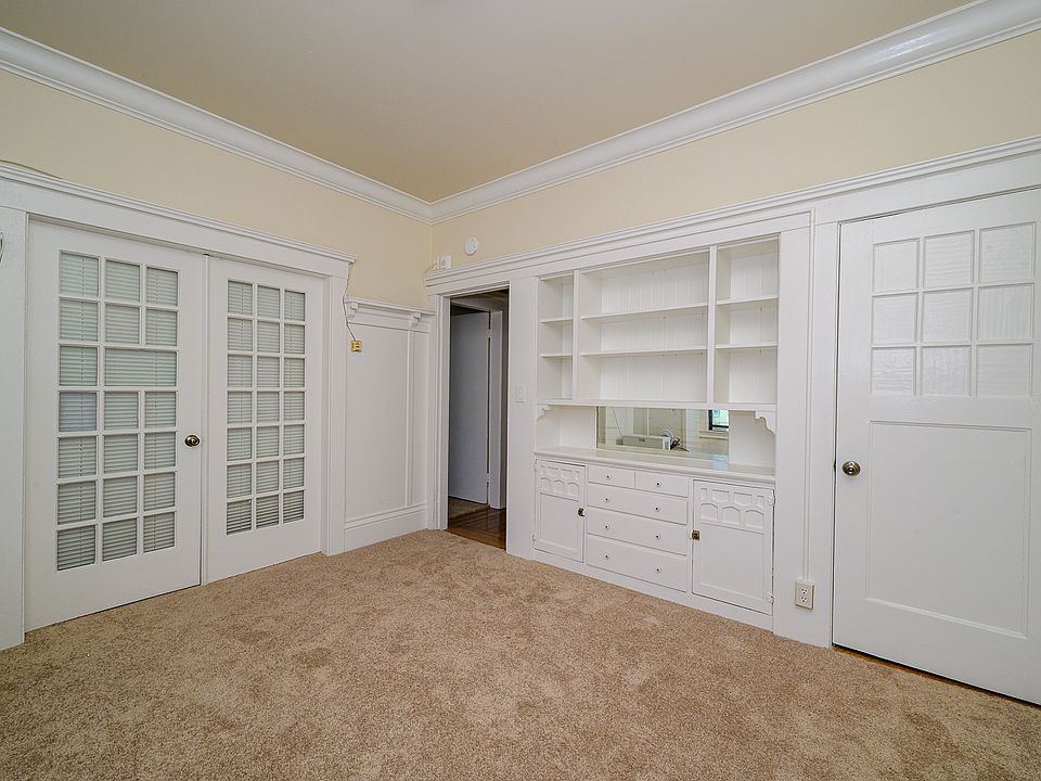 1st image of 130 Cole St APT 4