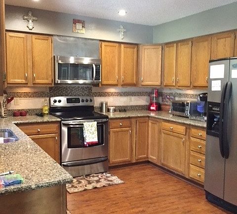 5th image of 419 East Ln