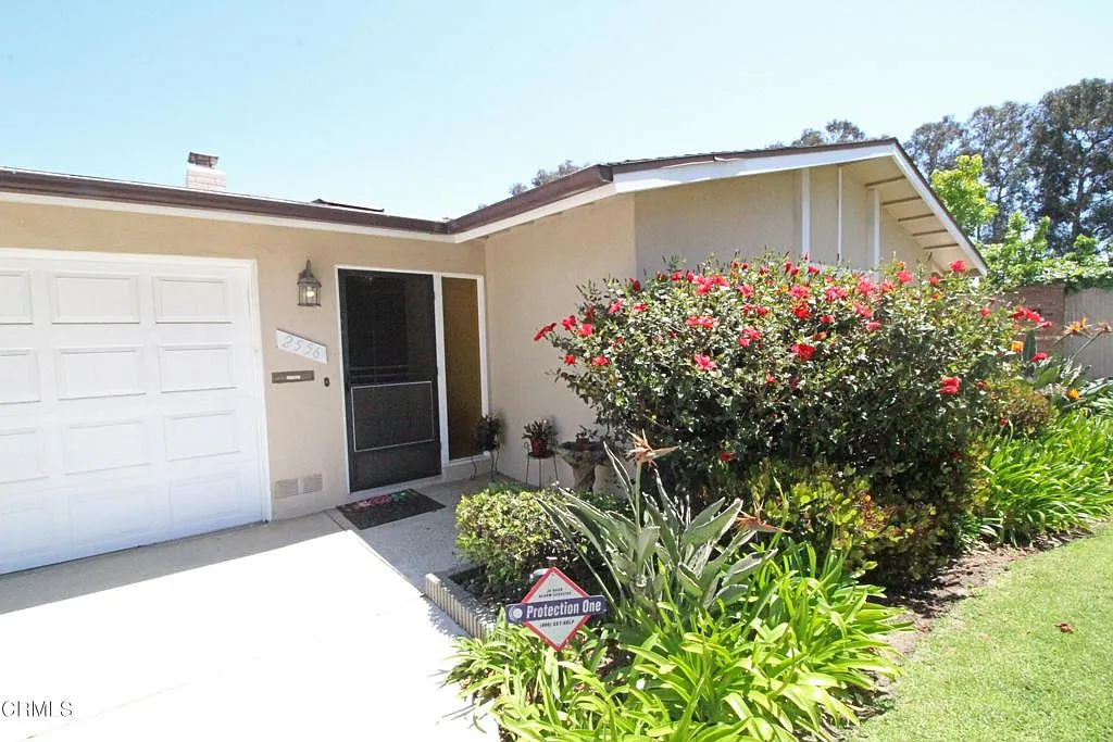 2 bed, 3.0 bath, 1747 sqft, $3,200 — Photo 1