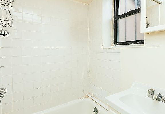 4th image of 220 Bushwick Ave #2R