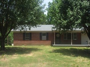 1200 Oak Hill Rd, Bolivar, TN 38008