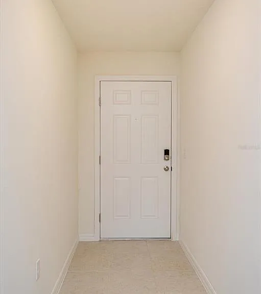 352 Towns Cir — Photo 3