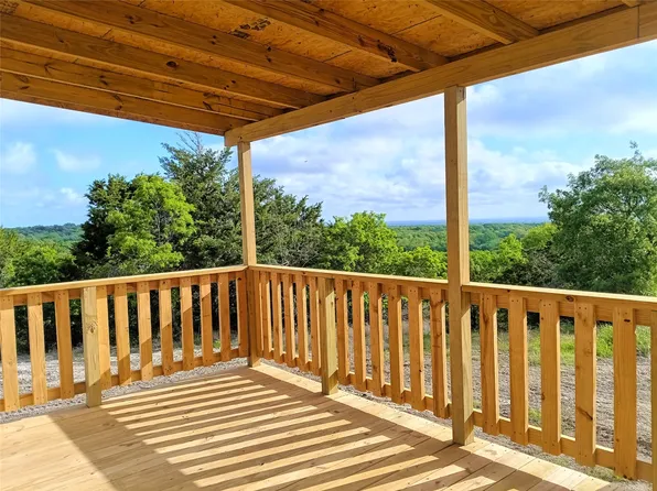 700 Woodhaven Dr, Springtown, TX 76082