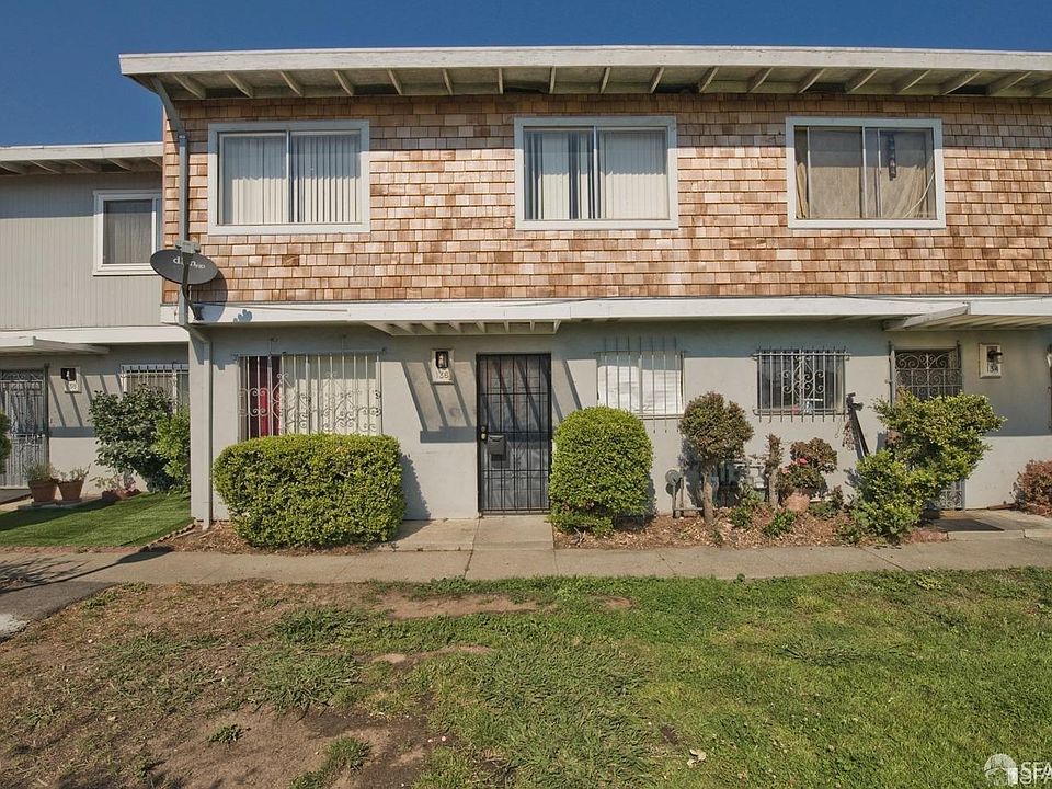 1st image of 134 Dolphin Ct