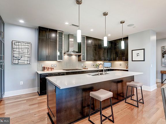 2nd image of 601 N Fairfax St APT 509
