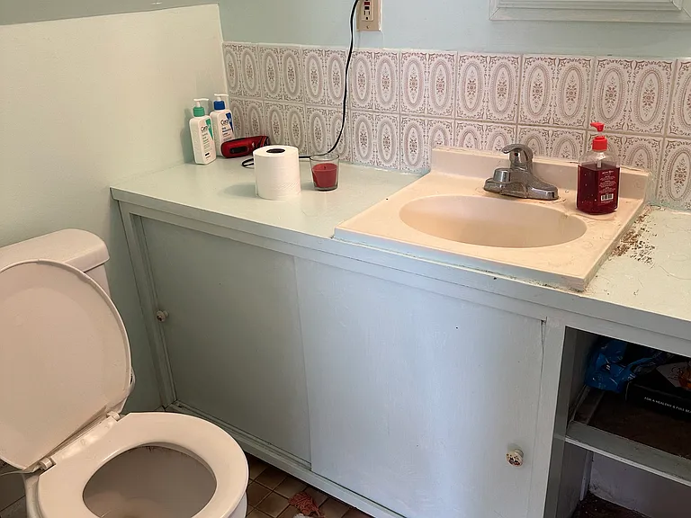 107 Rosemary St SE — Photo 11