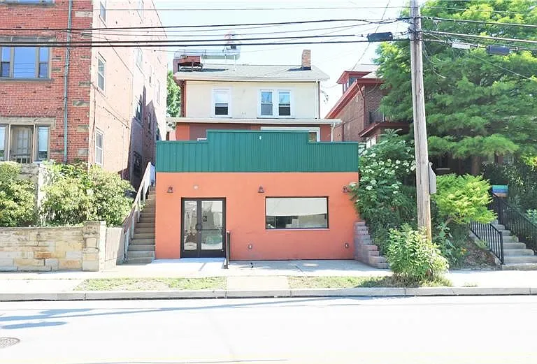 193 Castle Shannon Blvd #2 — Photo 1