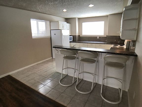 3rd image of 126B Berard Cres