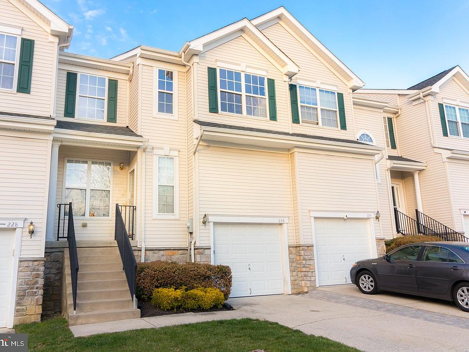 1st image of 226 Hawthorne Way