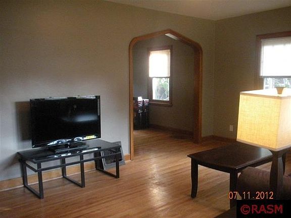 2nd image of 624 N Broad St
